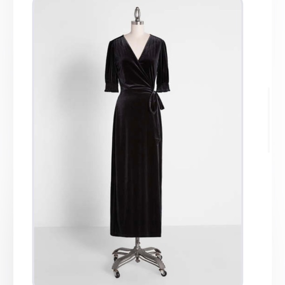 Modcloth Dresses & Skirts - LAST DAY BEFORE GOODWILL! ModCloth brand black velvet floor length dress